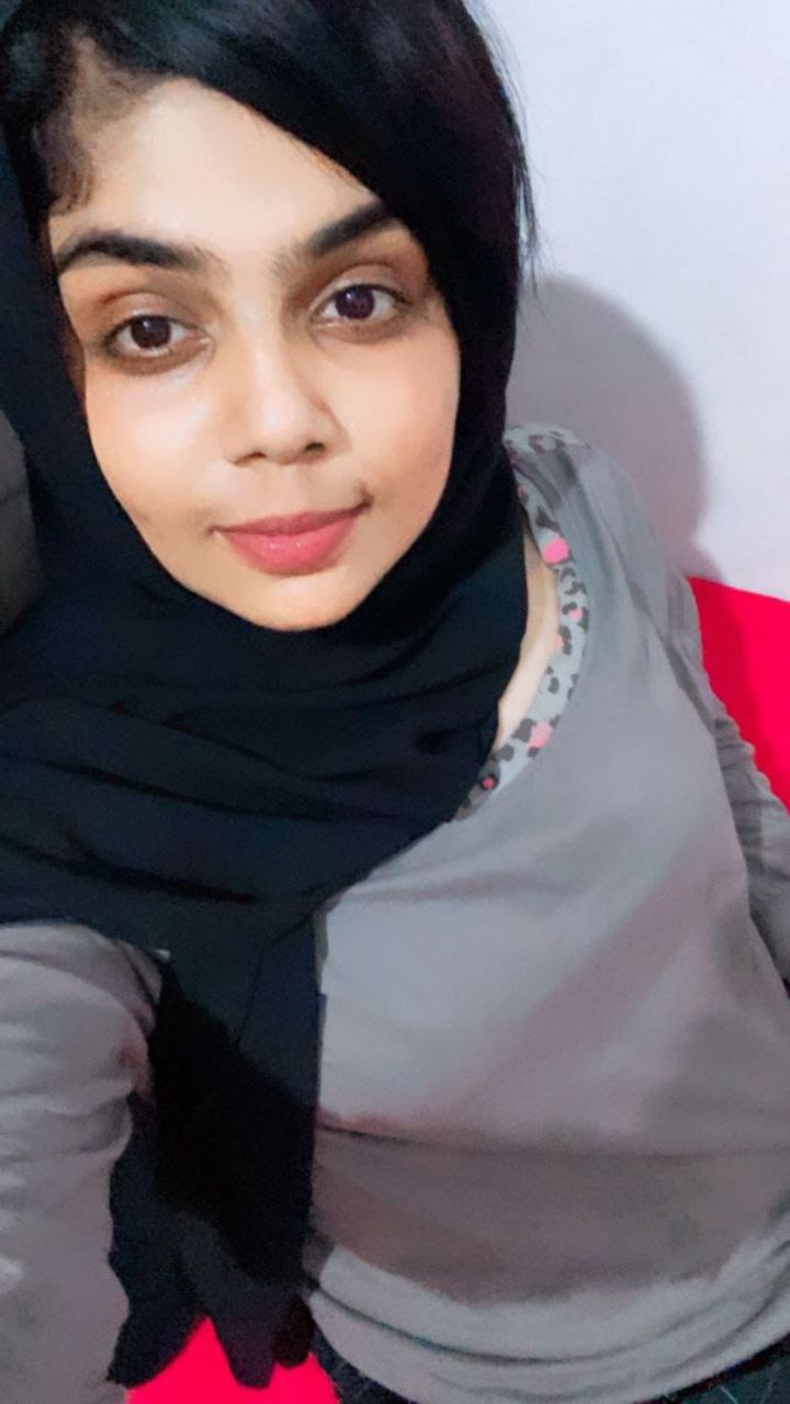 Muslim Slut Showing Big Boobs