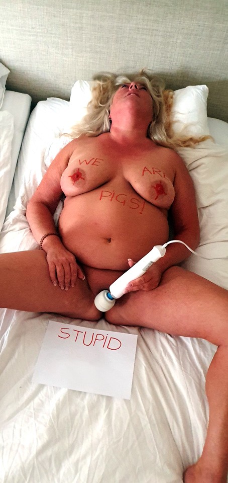 Pigs Dianna and Mike