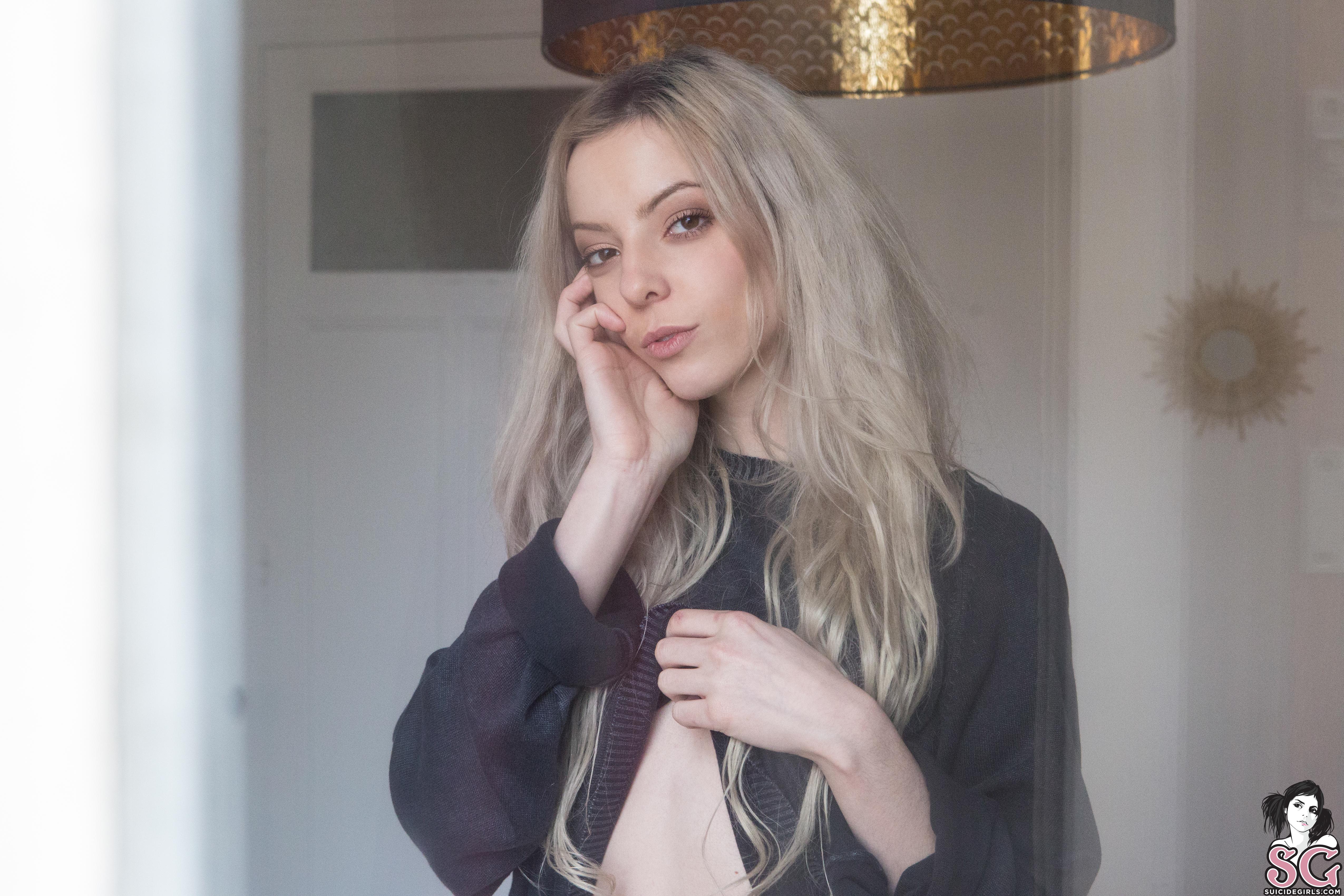 Nikita Ray - Lazy Funday