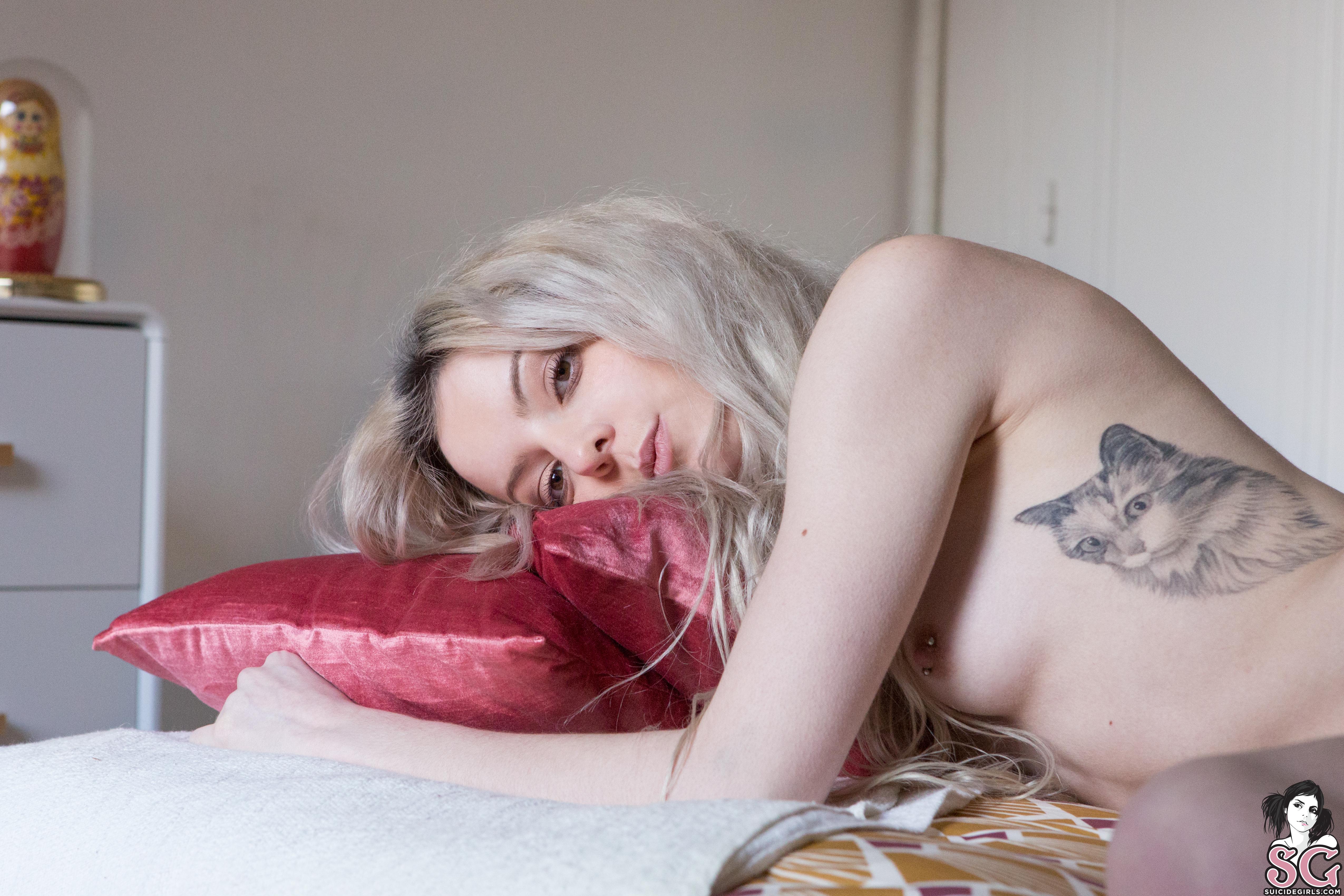 Nikita Ray - Lazy Funday