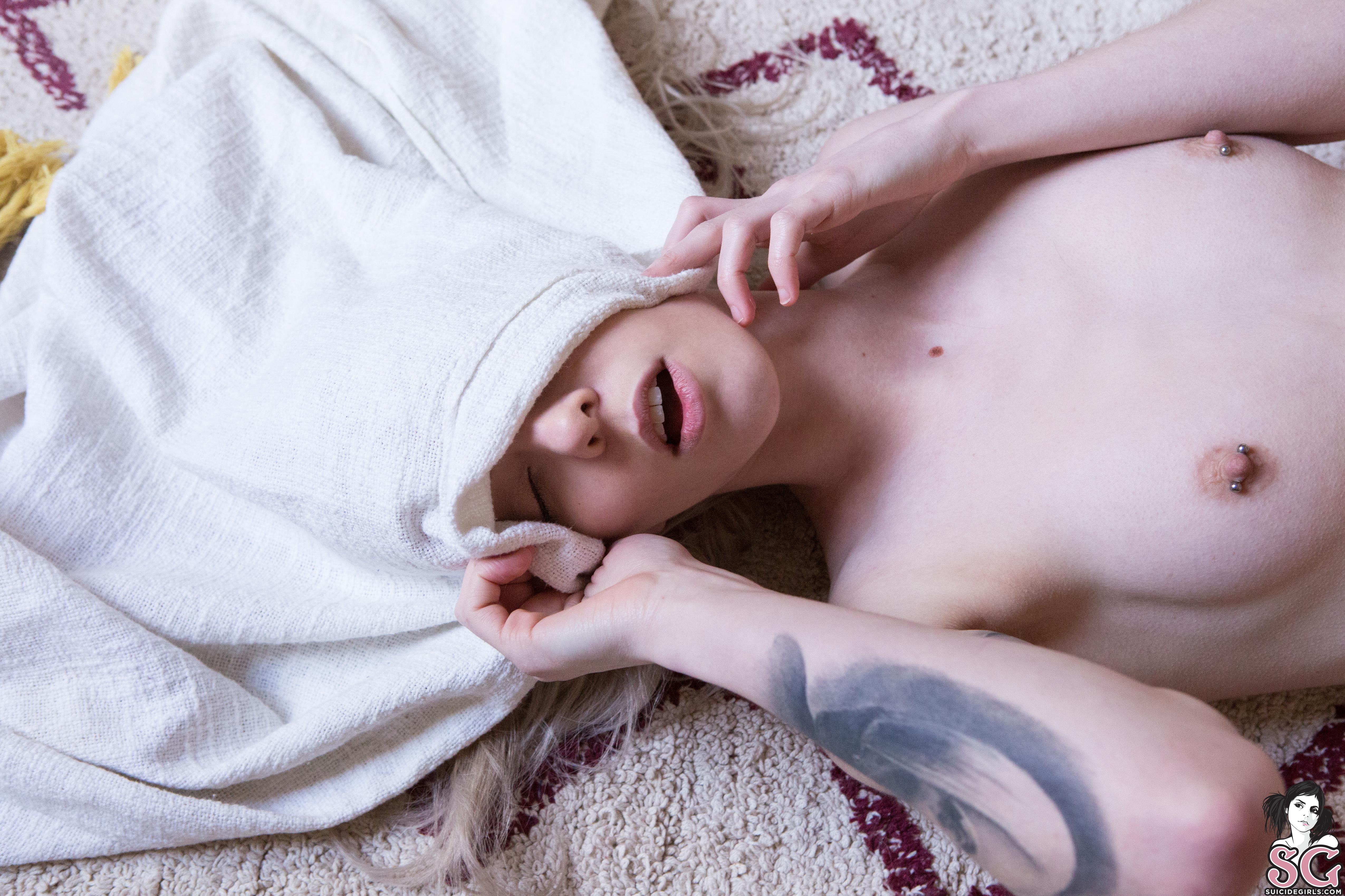 Nikita Ray - Lazy Funday