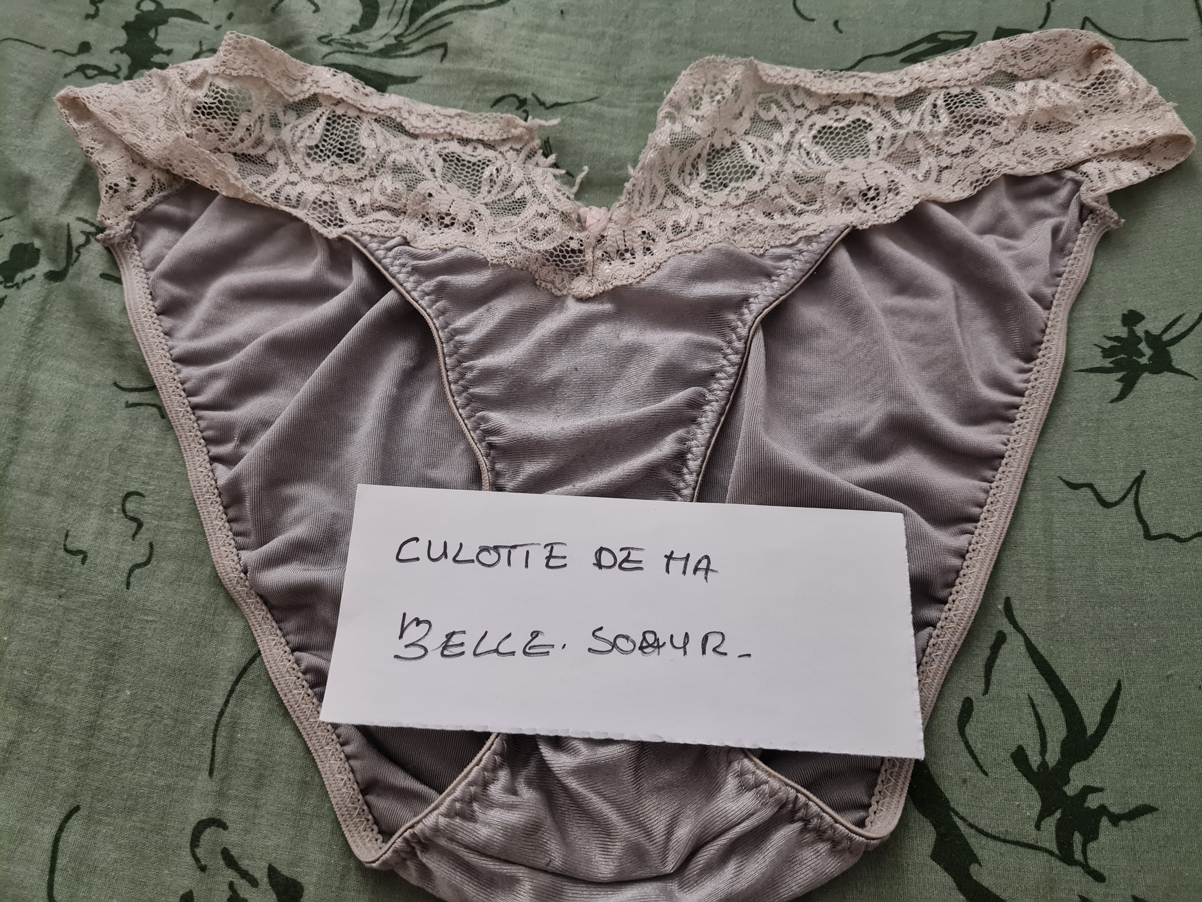 CULOTTES VOLÉES