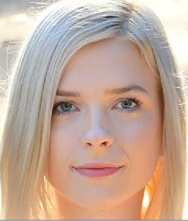 Jocelyn Sweets opens her vagina