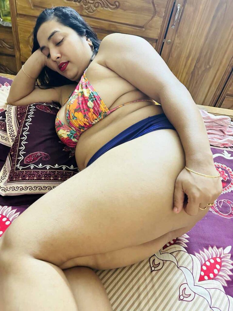 Desi Muslim Bhabhi (74 pictures) - Shooshtime