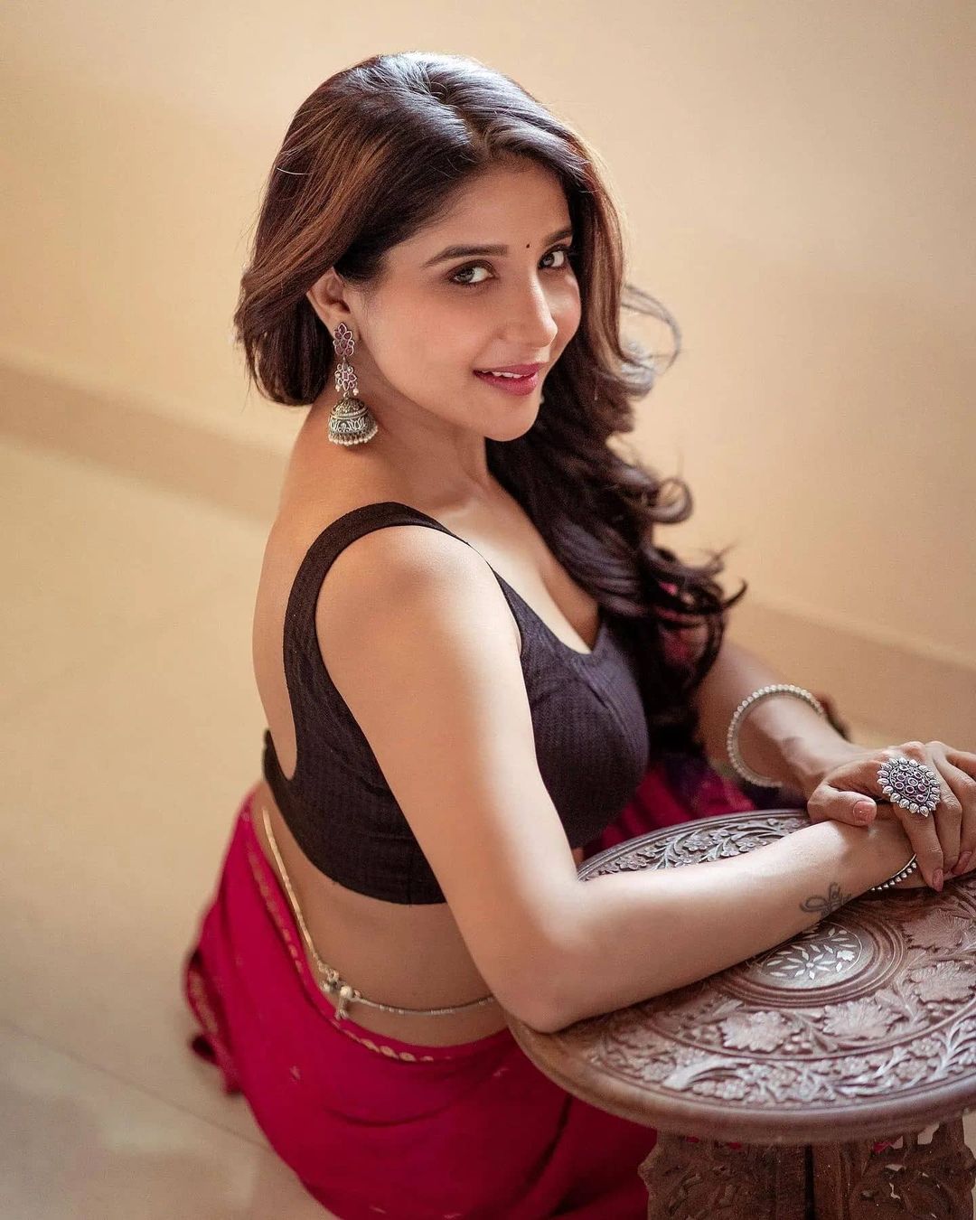 WhatsApp me+918803520179 all service available