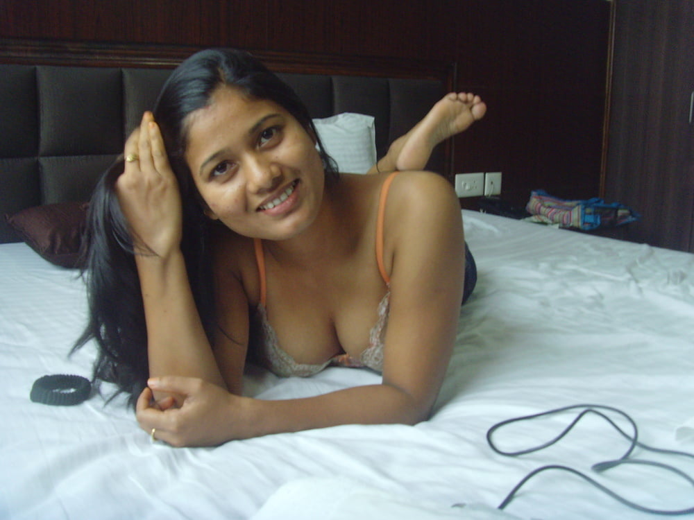 Assam-Girl-nude