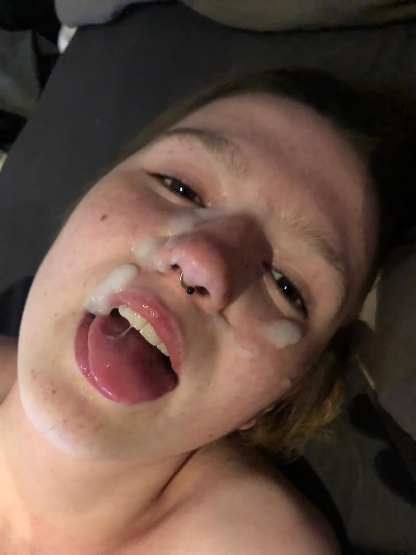 Cute cumslut Selina Schneider