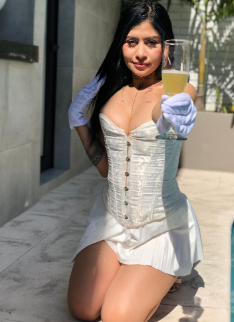 Rndm sultry and hot 06