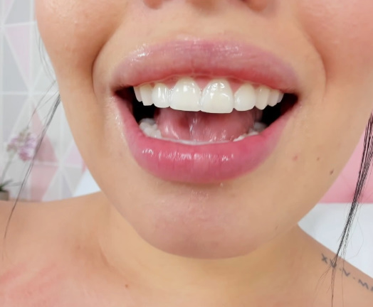 Rndm sultry and hot 08