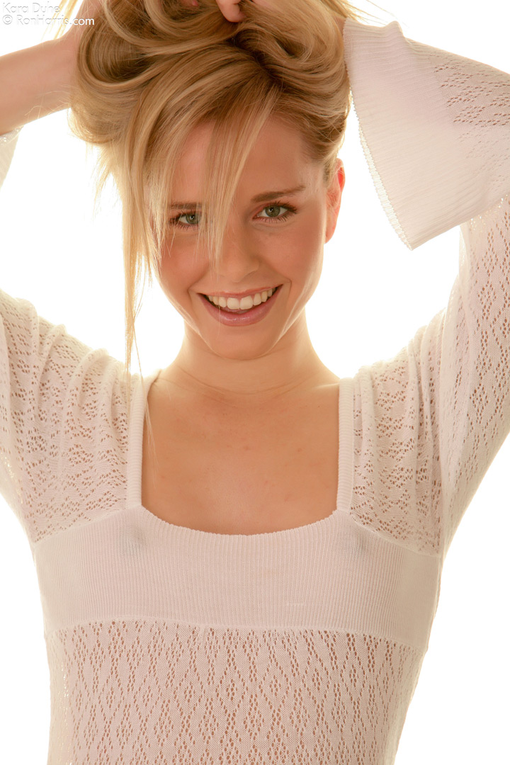 Katy D opens her vagina 2