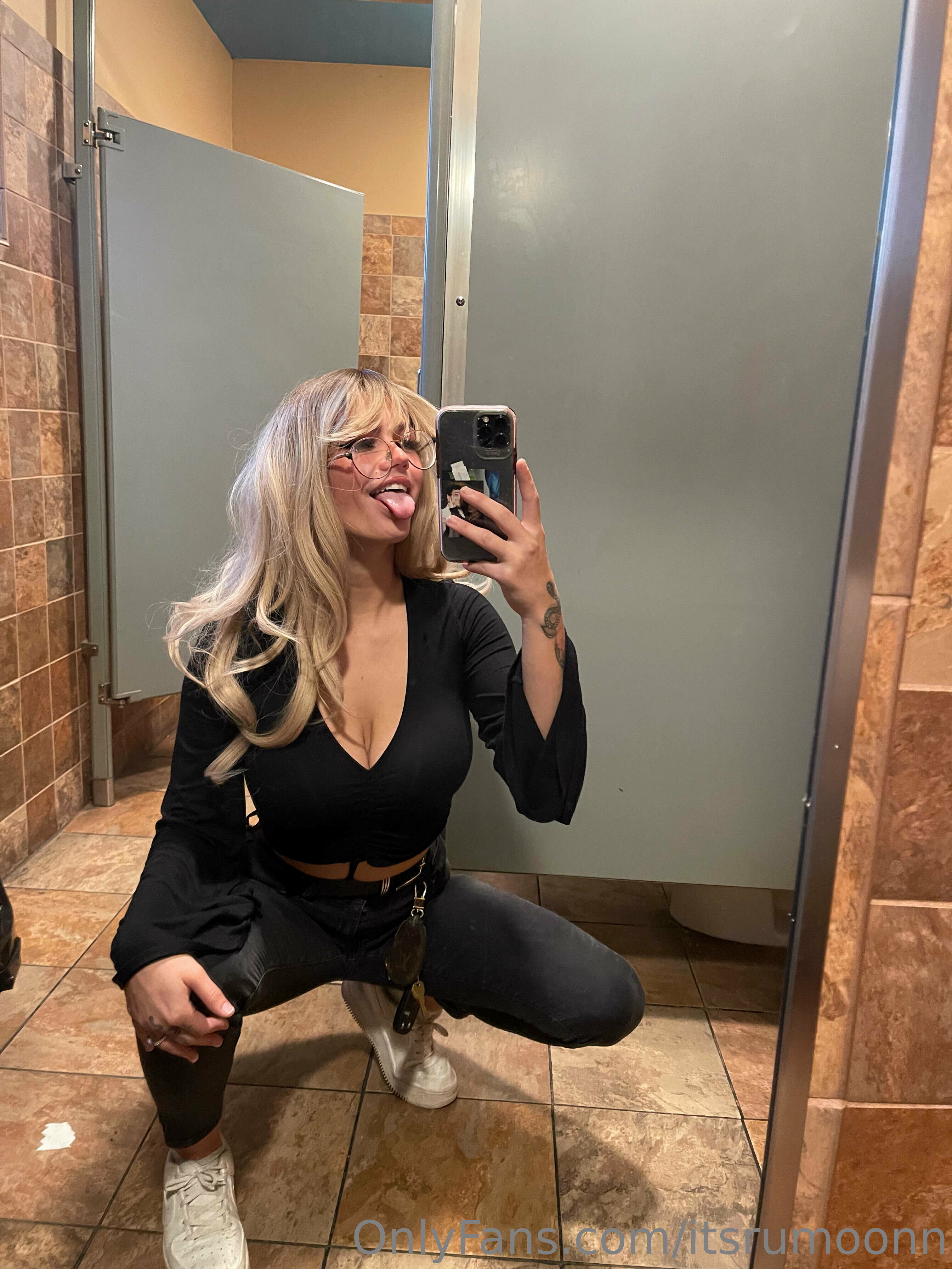 Itsrumoonn  VIP ALBUM https://shortolink.com/ofgirlST