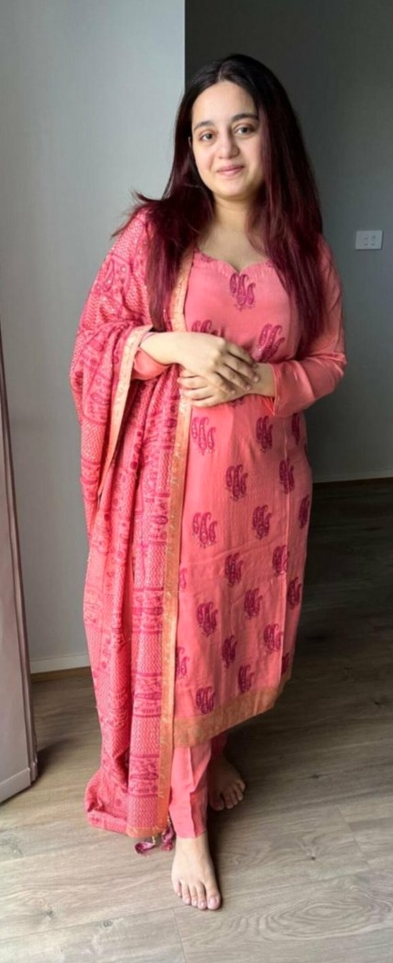 Pakistani Busty Rich Babe