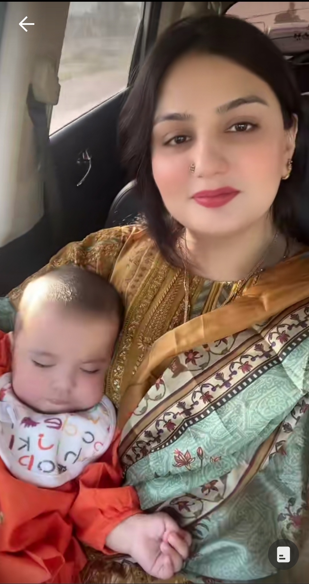 Pyasiii pakistani milf aunty