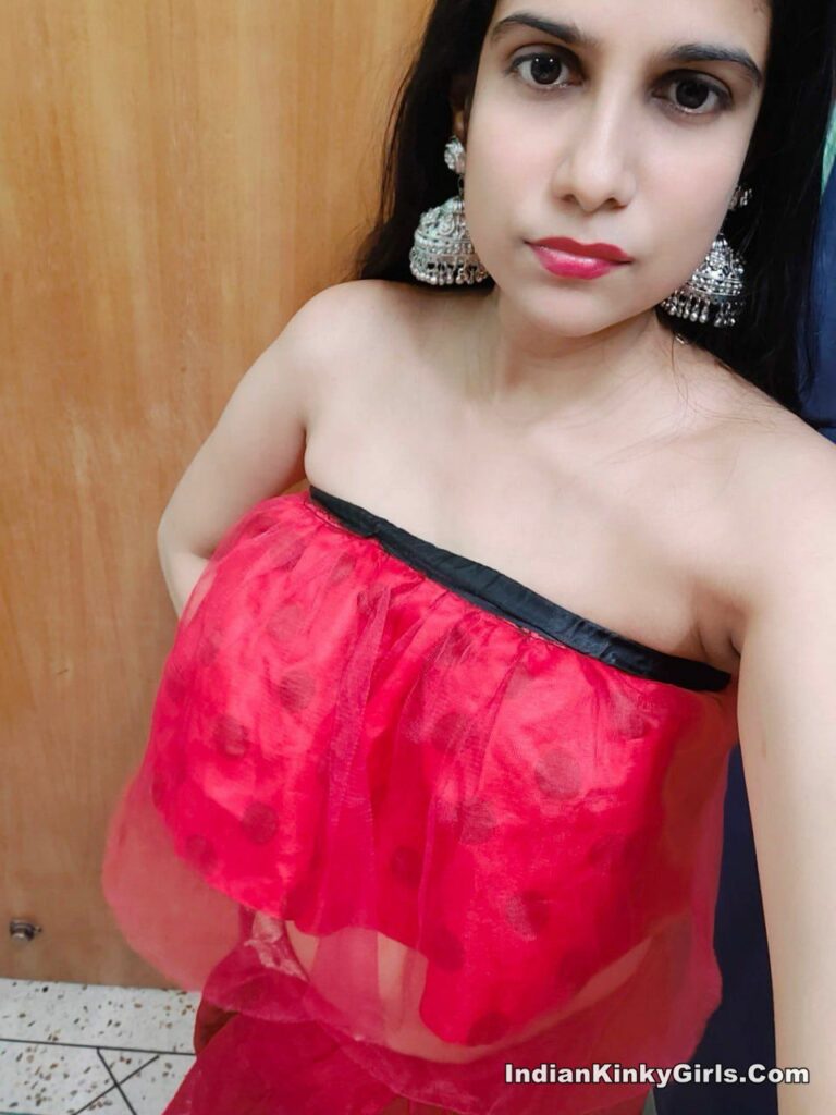 Horny Indian Girl Taking Hot Nude Selfies