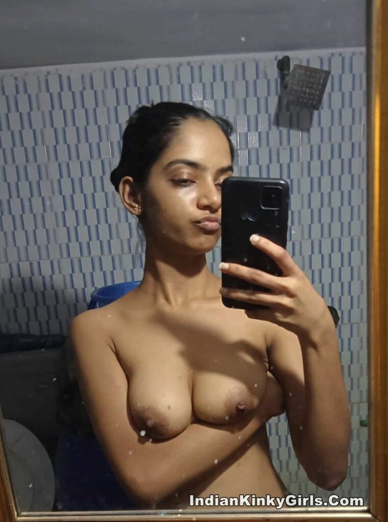 761px x 1024px - Indian Desi Tamil Girls Nude With Big Tits Selfie (12 pictures) - Shooshtime