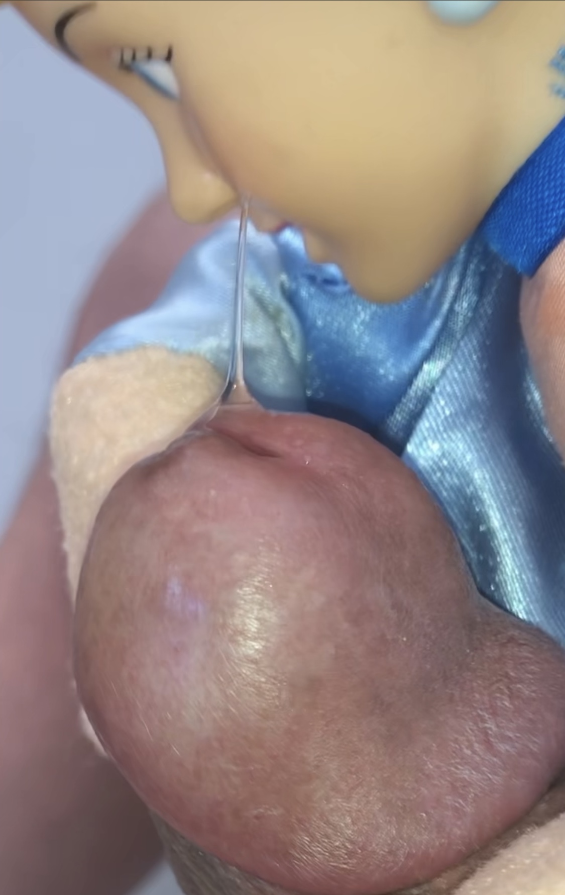 Smelly secondhand store Cinderella