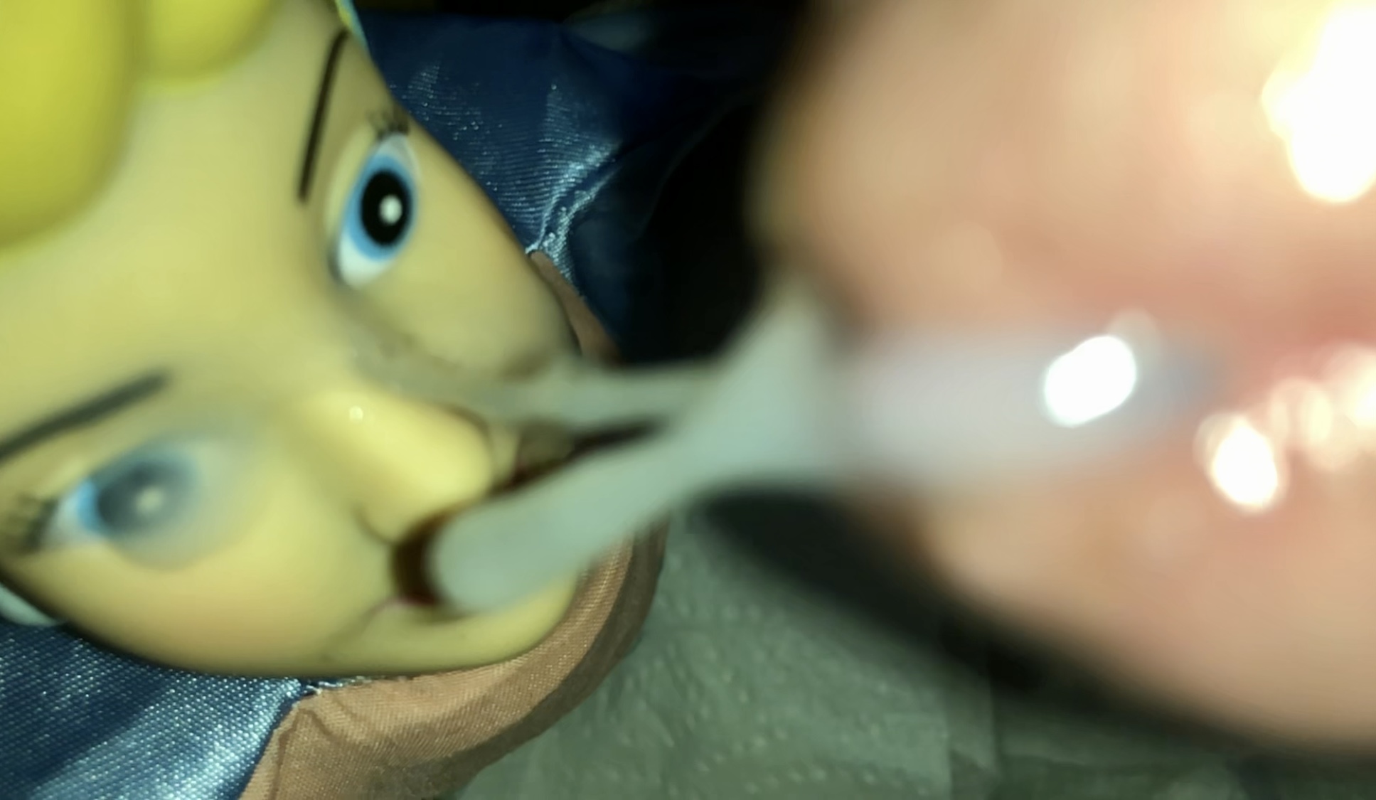 Smelly secondhand store Cinderella