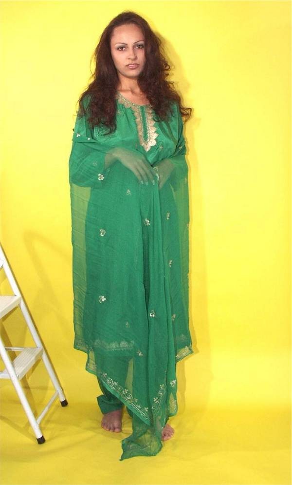 Sexy slim showing nude model