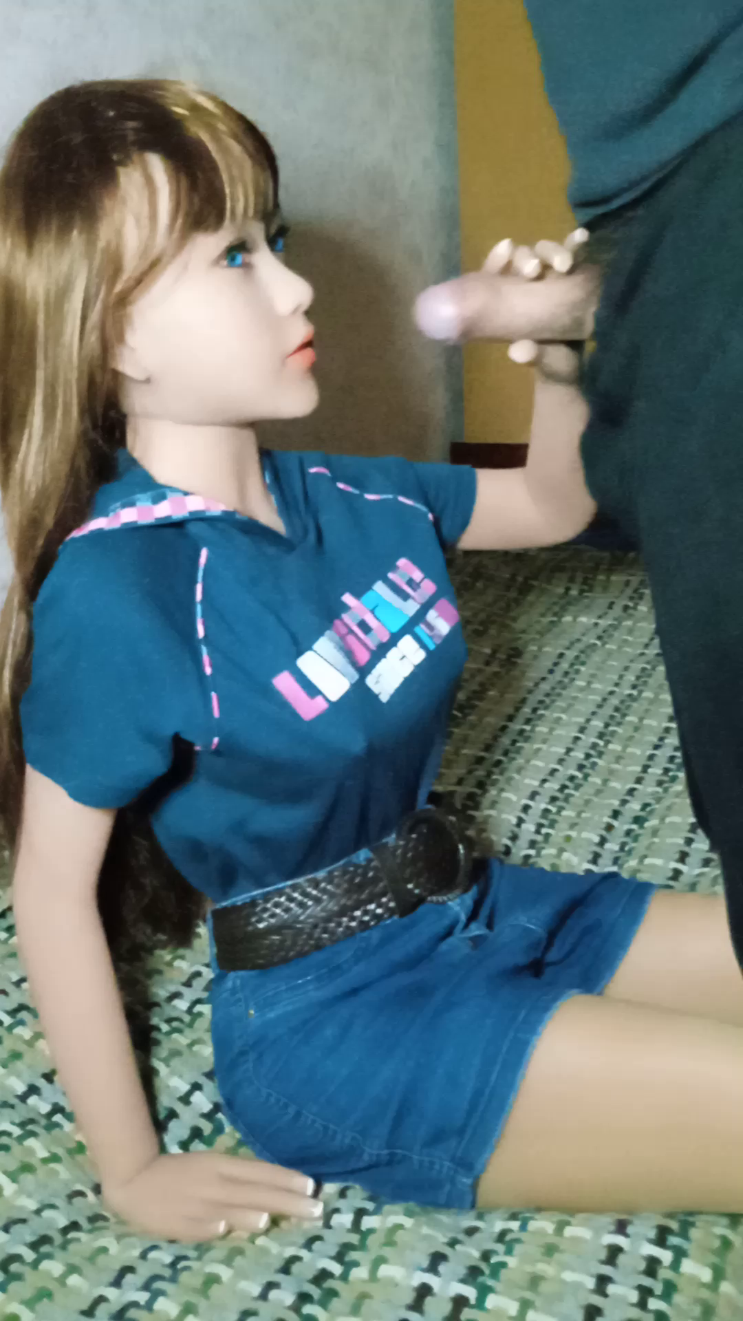 Lovely student did BJ to the new lecturer (some GIFs)