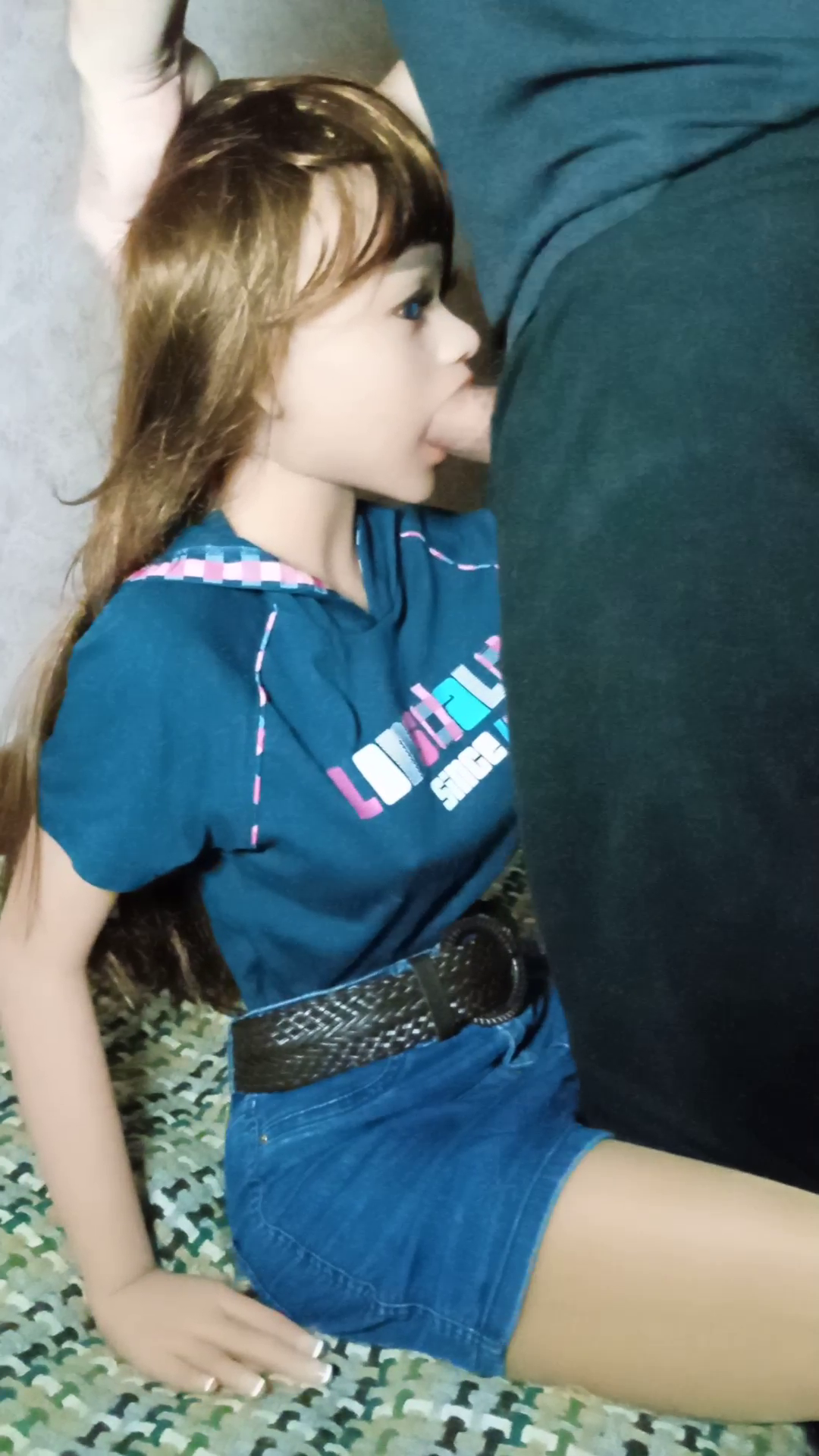 Lovely student did BJ to the new lecturer (some GIFs)