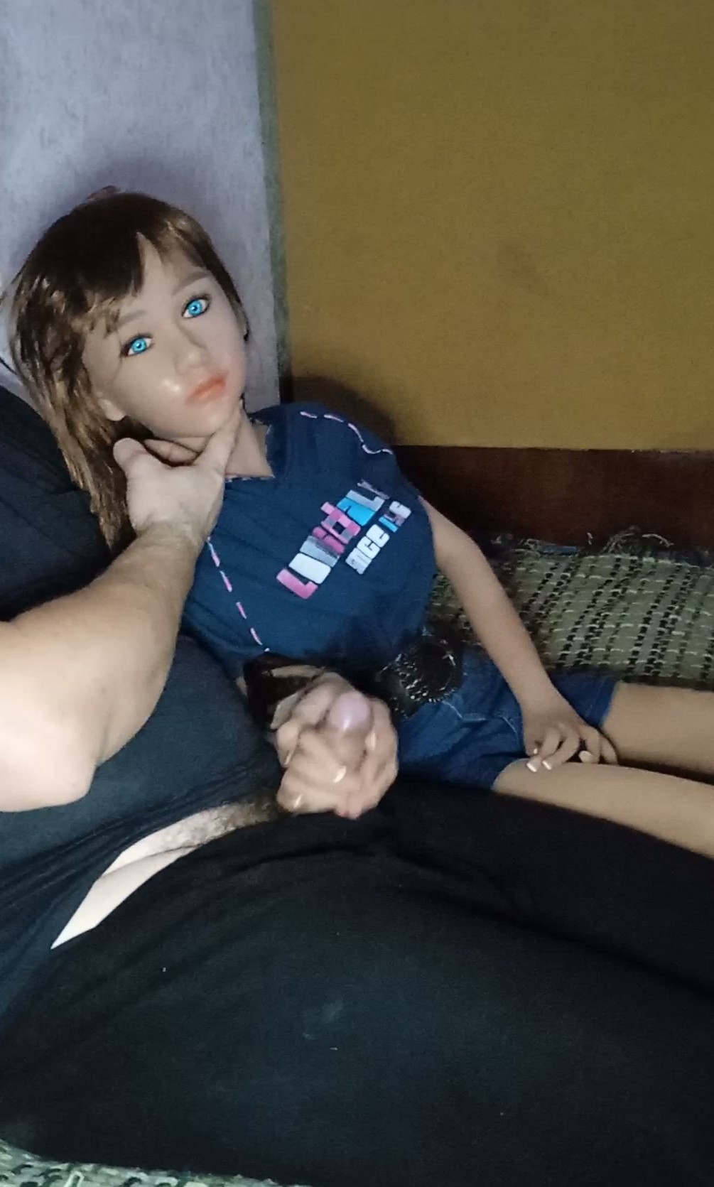 Lovely student did BJ to the new lecturer (some GIFs)