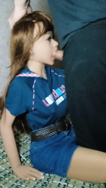 Lovely student did BJ to the new lecturer (some GIFs)