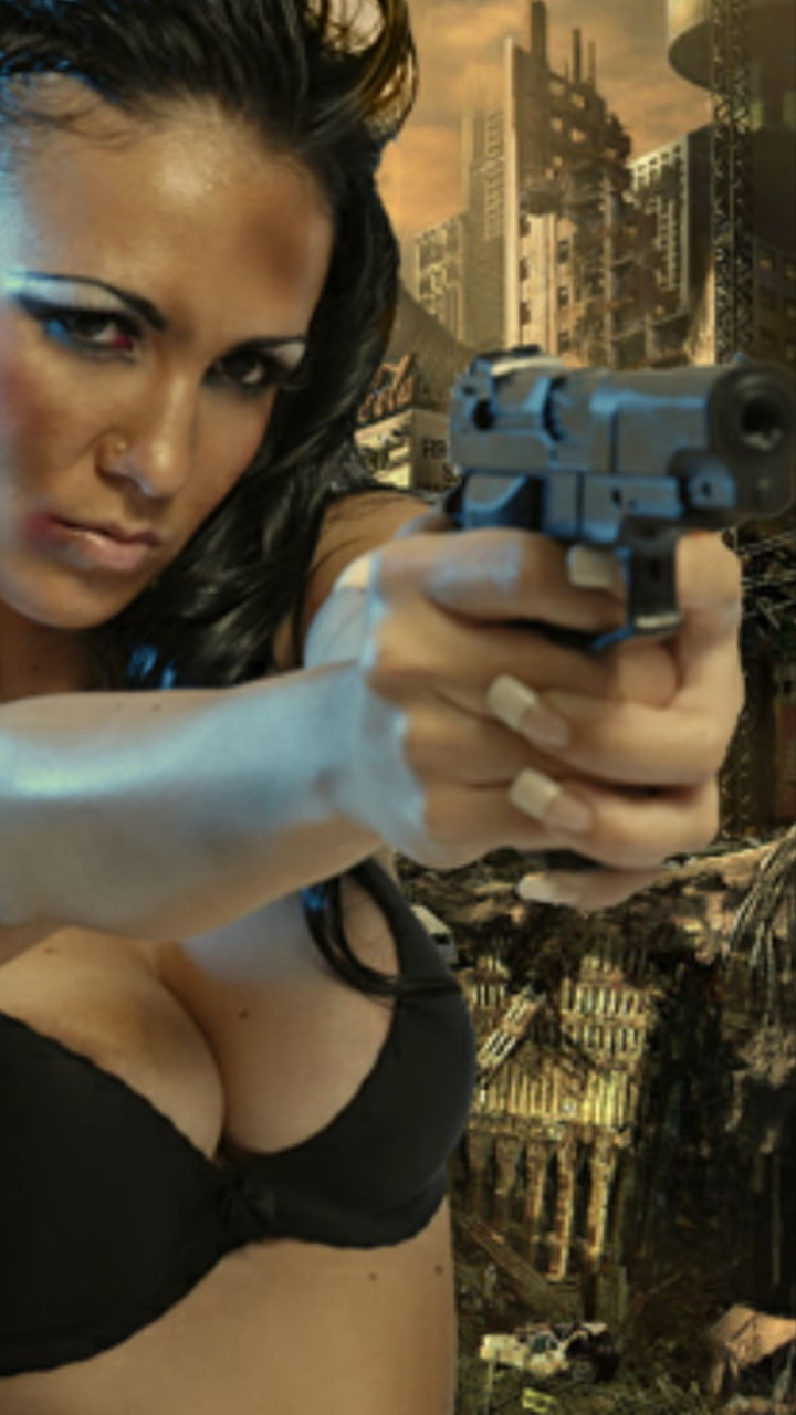 Chicks & Guns 28