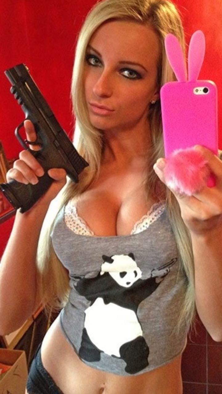 Chicks & Guns 29