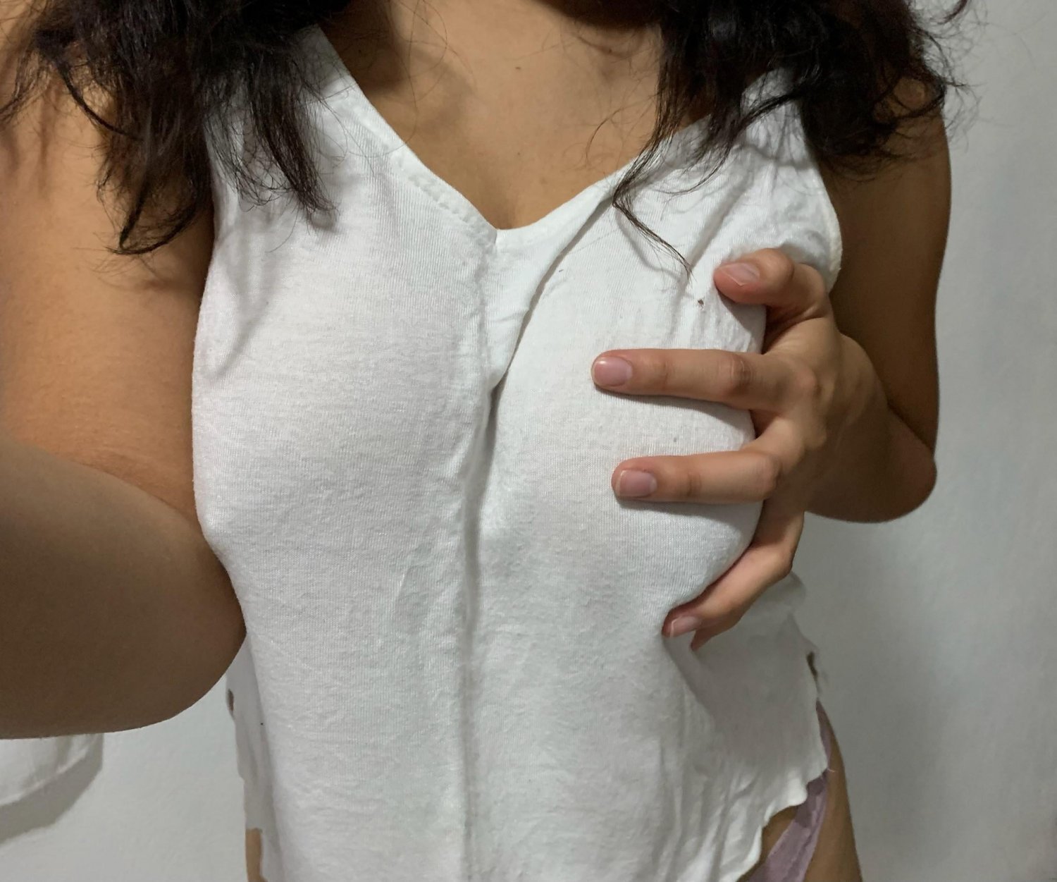 Gorgeous Busty Babe Nude Selfies