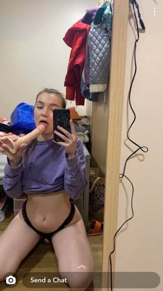 19 yo UK slut