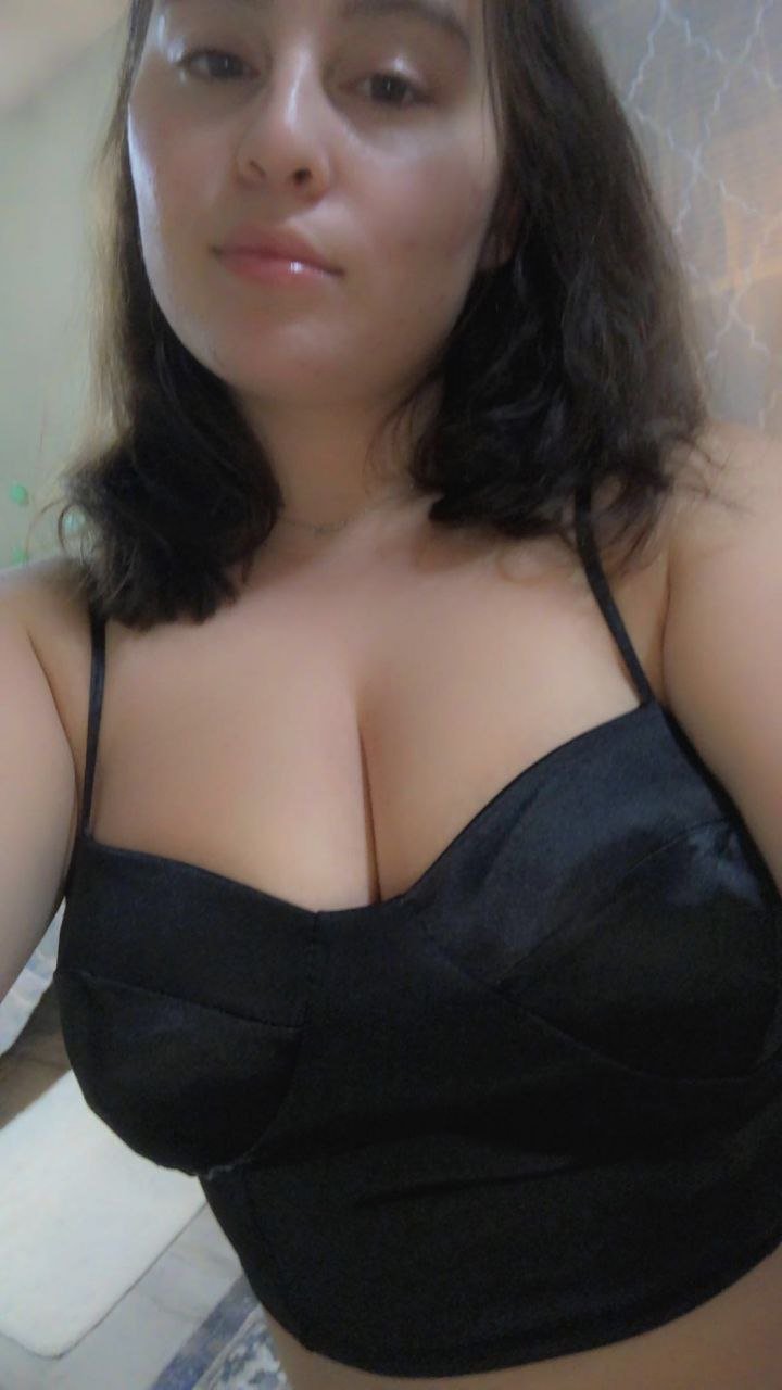 Webslut whore Hannah