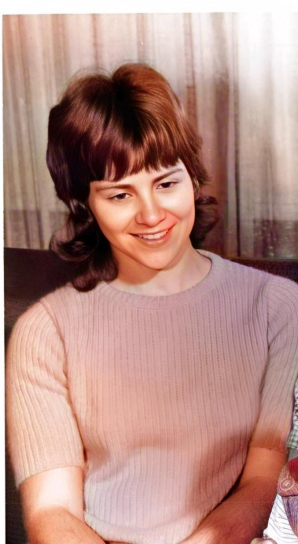 DANIELLE LOVES TO FUCK