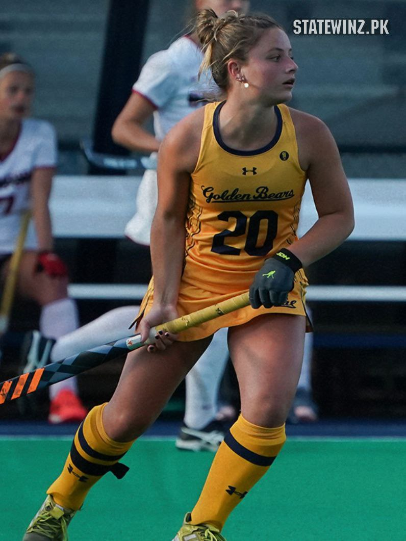 Abbey the hockey player