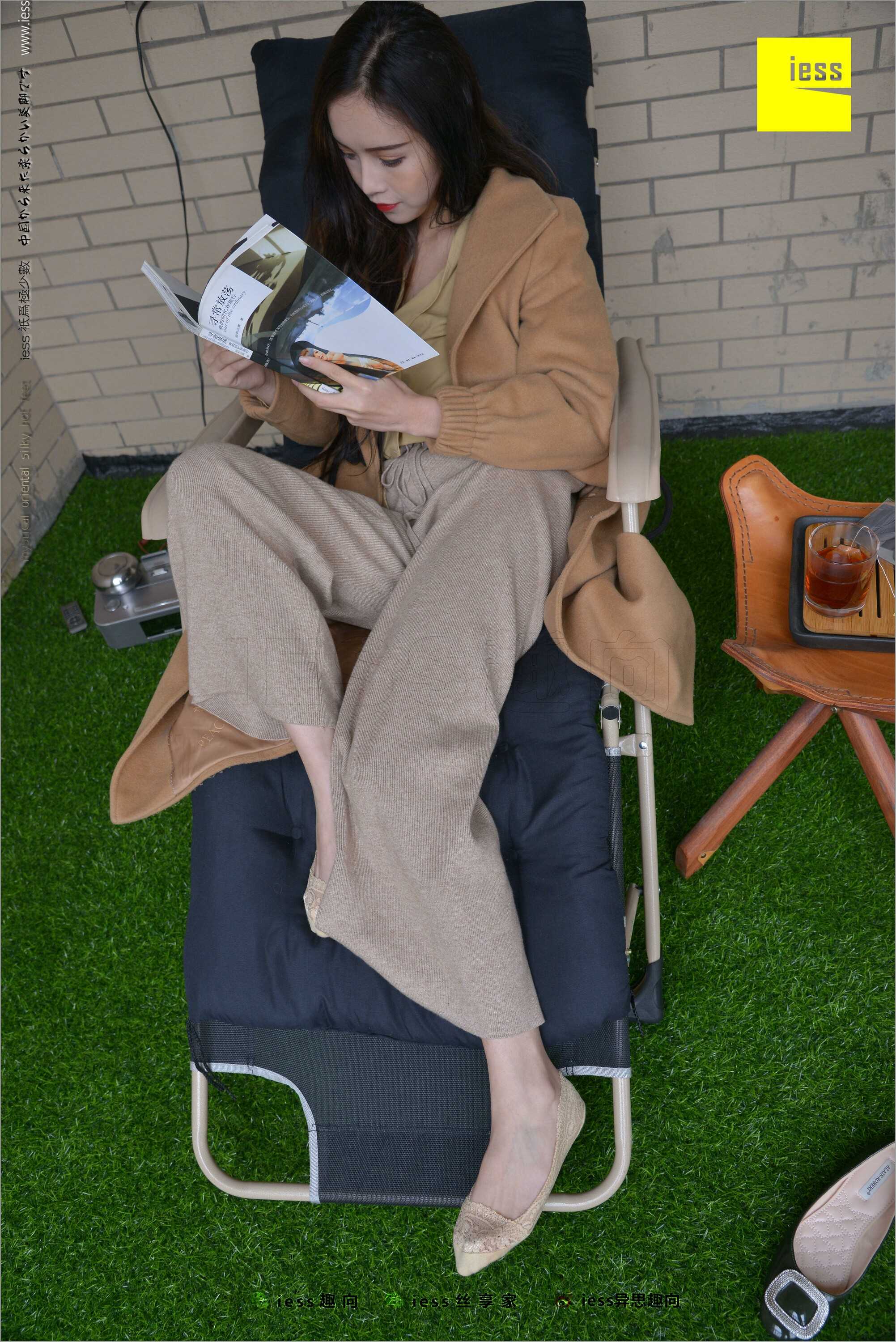 China Beauty Legs and feet 495