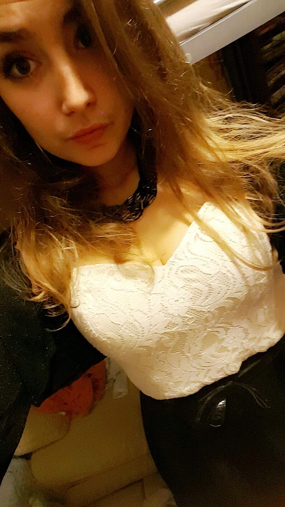 I saw her naked, could't film but Roxane is stuck in my head