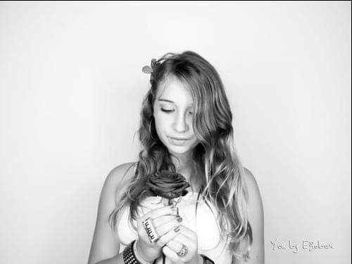 I saw her naked, could't film but Roxane is stuck in my head