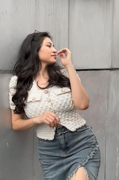 looking makes it hot