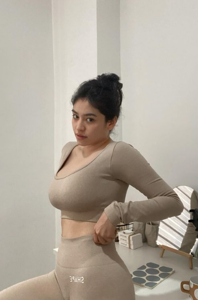 looking makes it hot