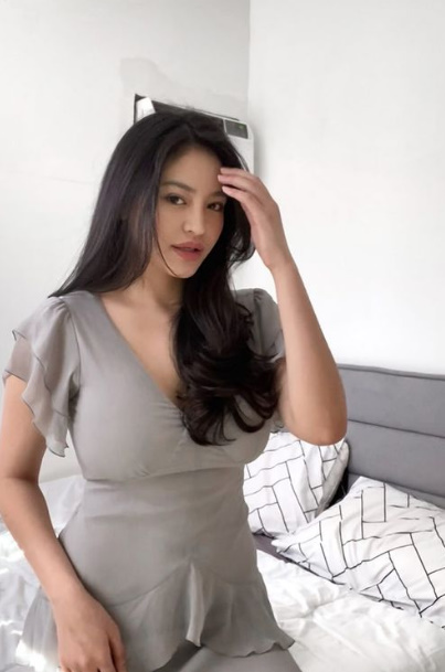 looking makes it hot