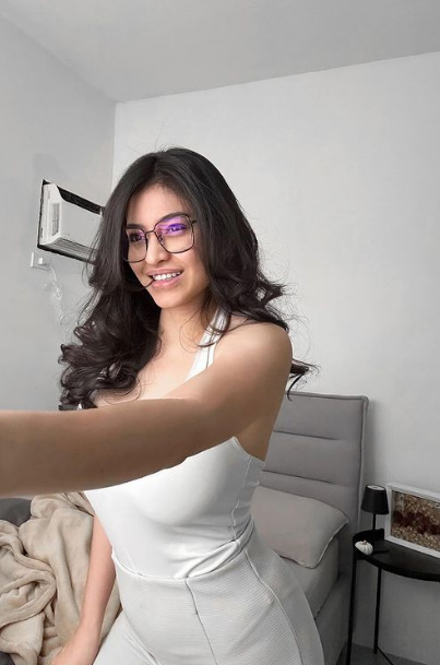 looking makes it hot