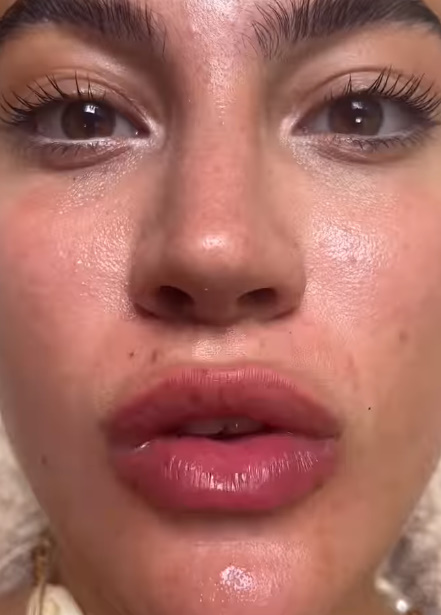 looking makes it hot