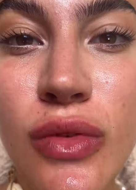 looking makes it hot