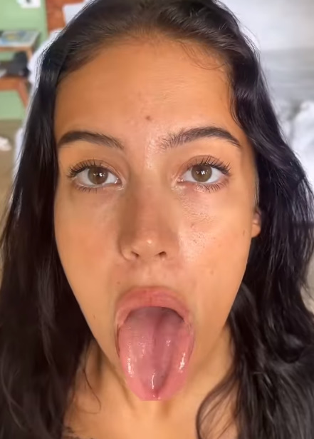 looking makes it hot