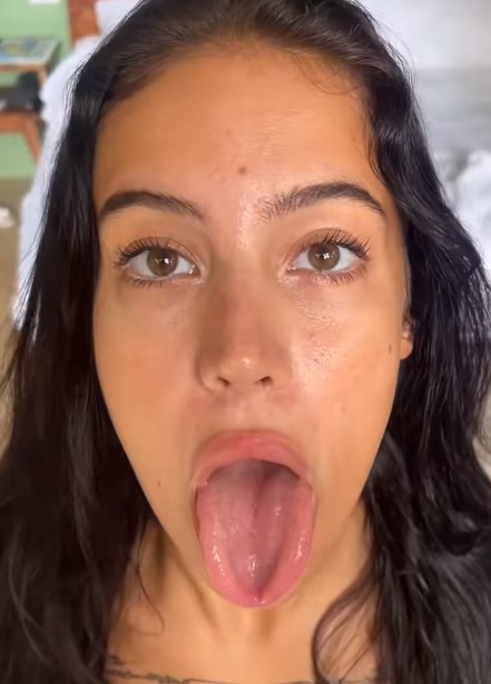 looking makes it hot