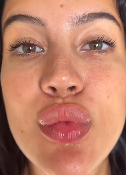 looking makes it hot