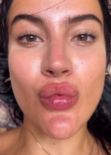 looking makes it hot