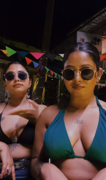 looking makes it hot_1