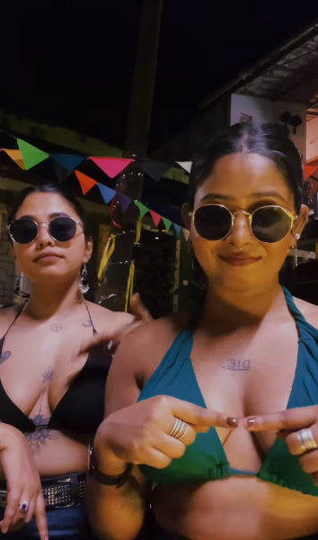 looking makes it hot_1