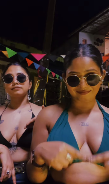 looking makes it hot_1