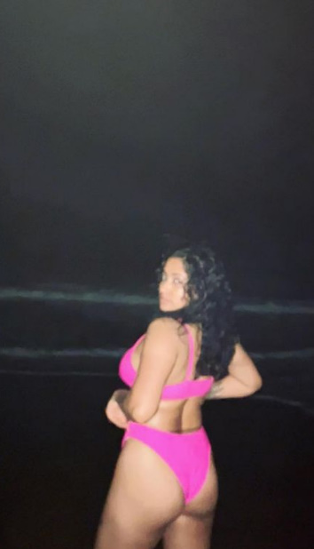 looking makes it hot_1